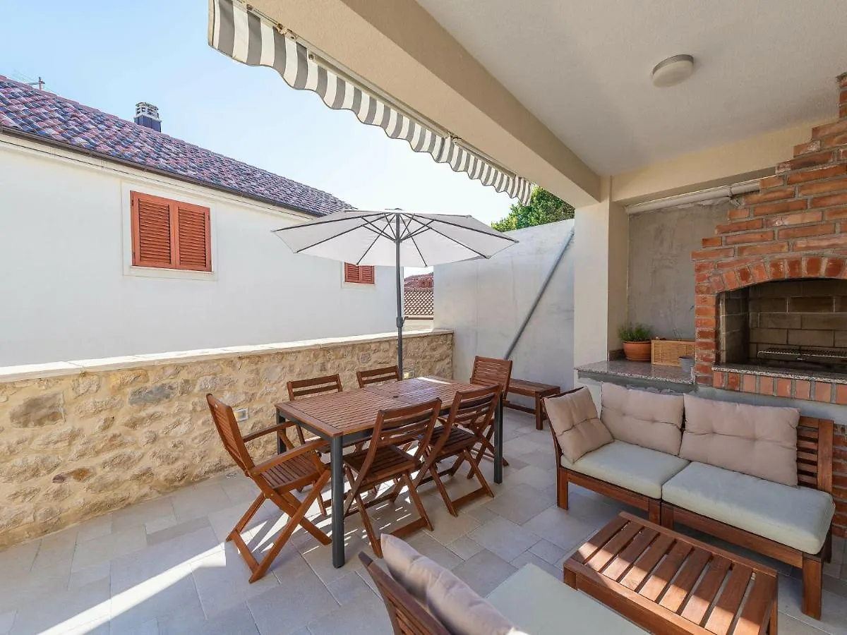 Private Holiday Home In Petrcane By The Sea Кожино