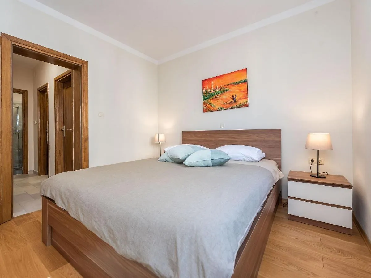 Private Holiday Home In Petrcane By The Sea Kozino