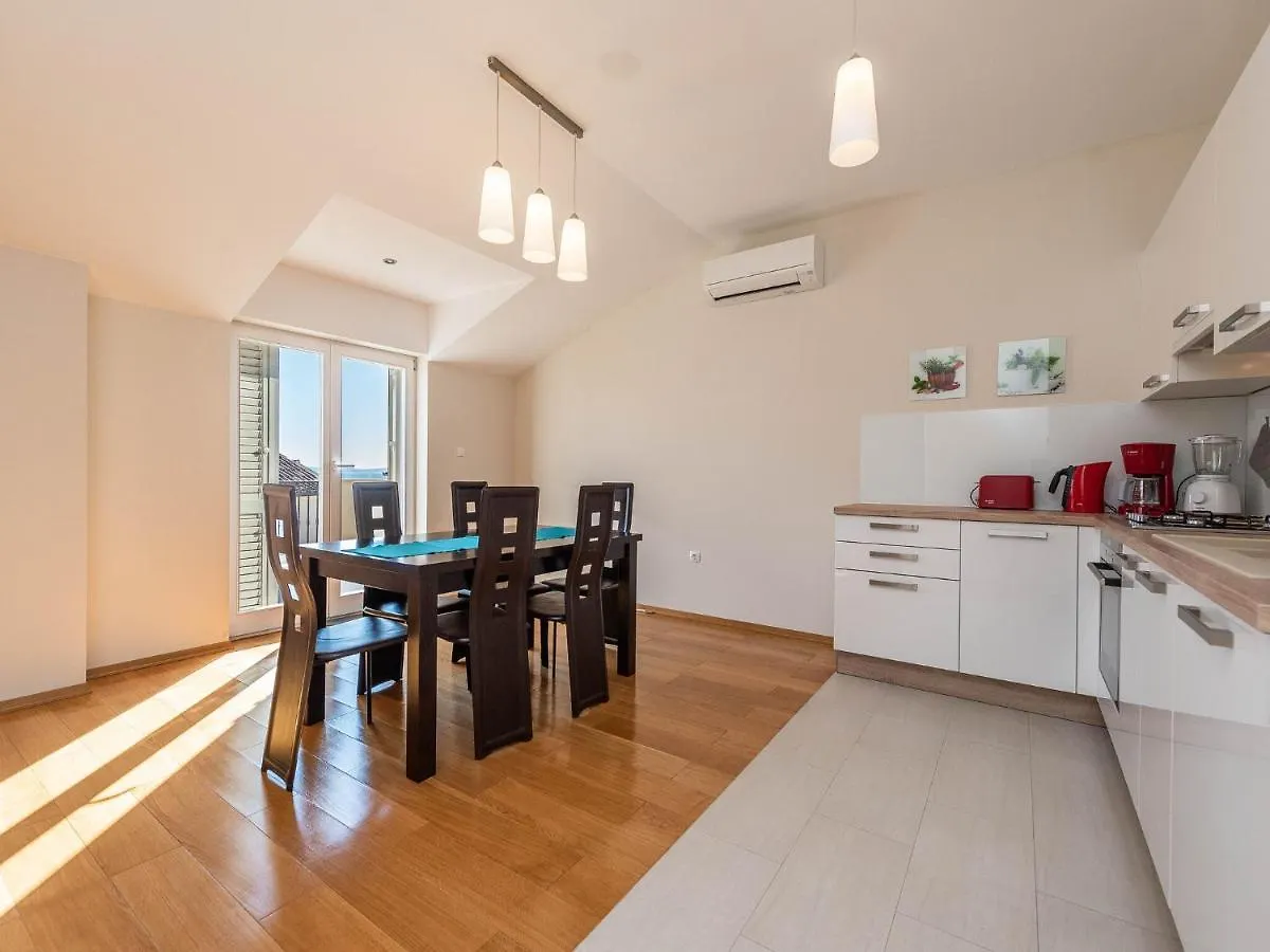 Private Holiday Home In Petrcane By The Sea Kozino