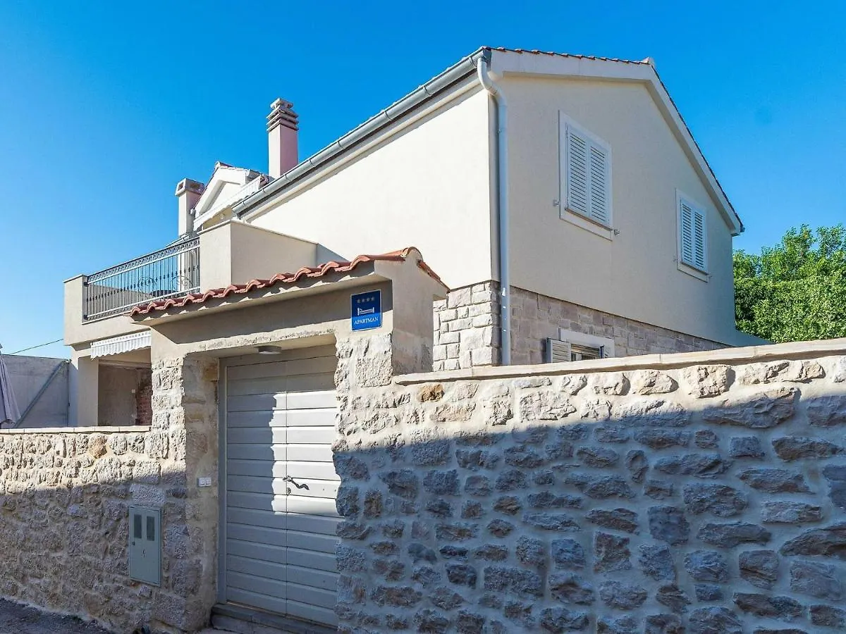 Private Holiday Home In Petrcane By The Sea Kozino