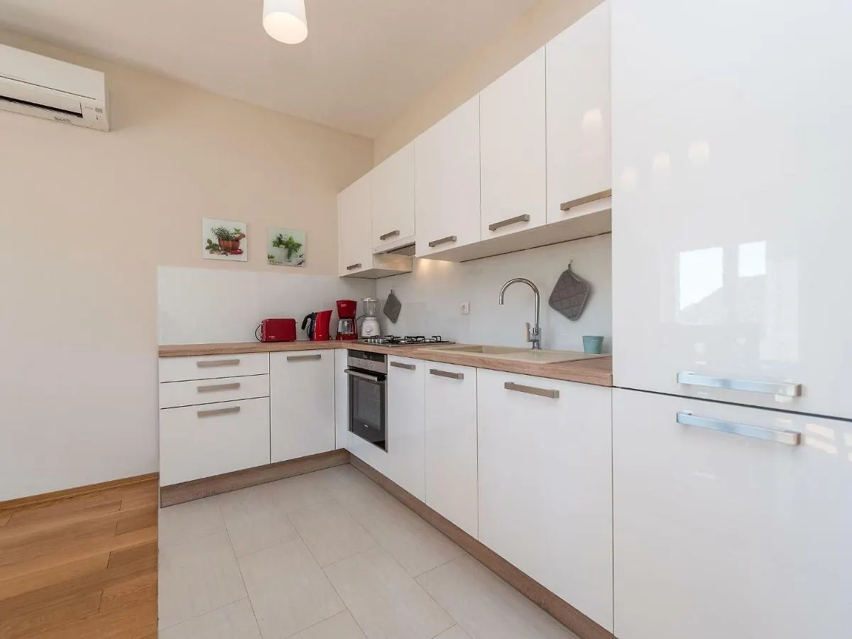 Private Holiday Home In Petrcane By The Sea Kozino 0*,