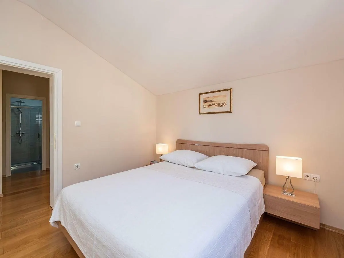 Private Holiday Home In Petrcane By The Sea Kozino